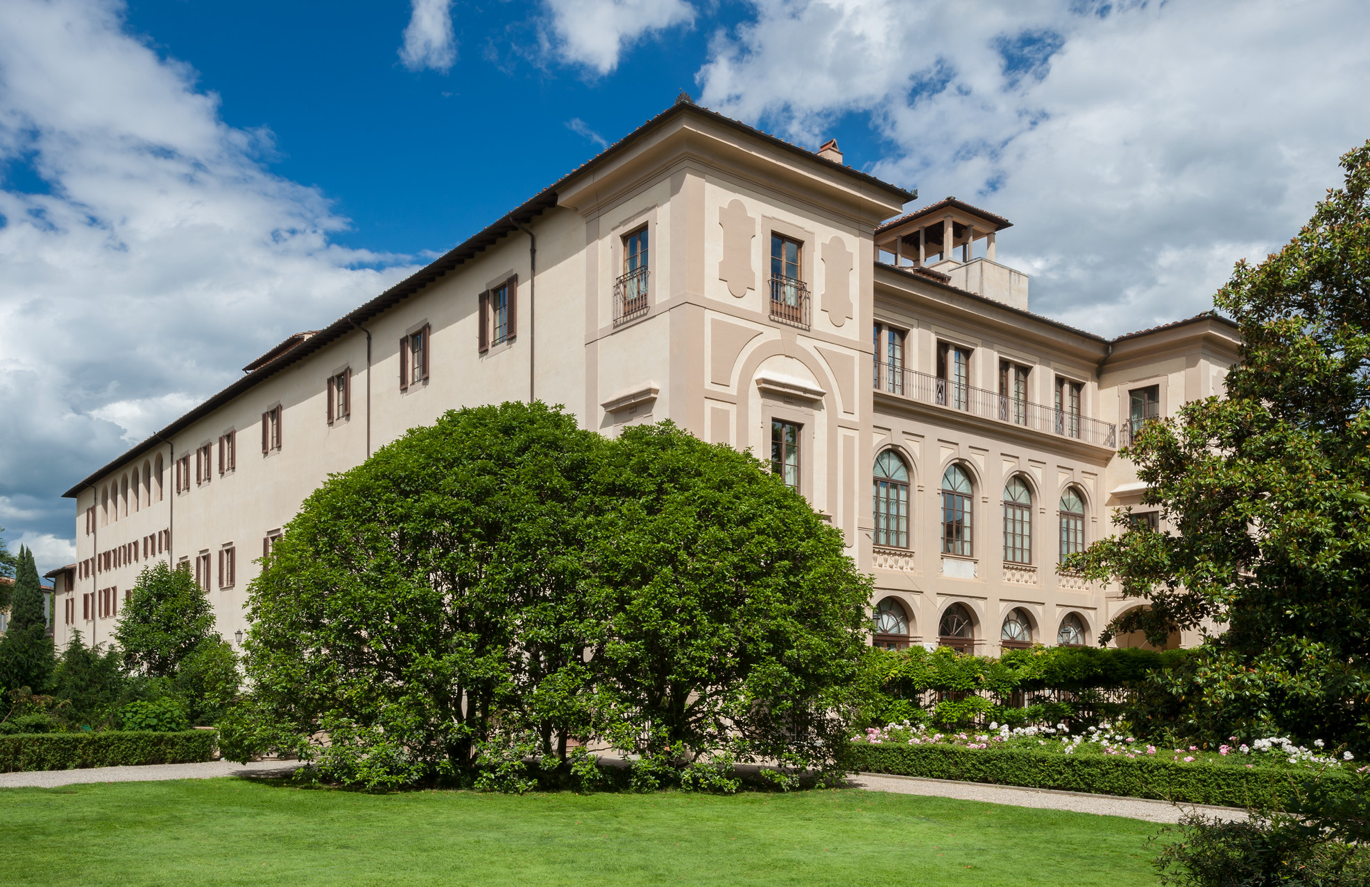 Four Seasons Hotel Firenze_Facade.jpg